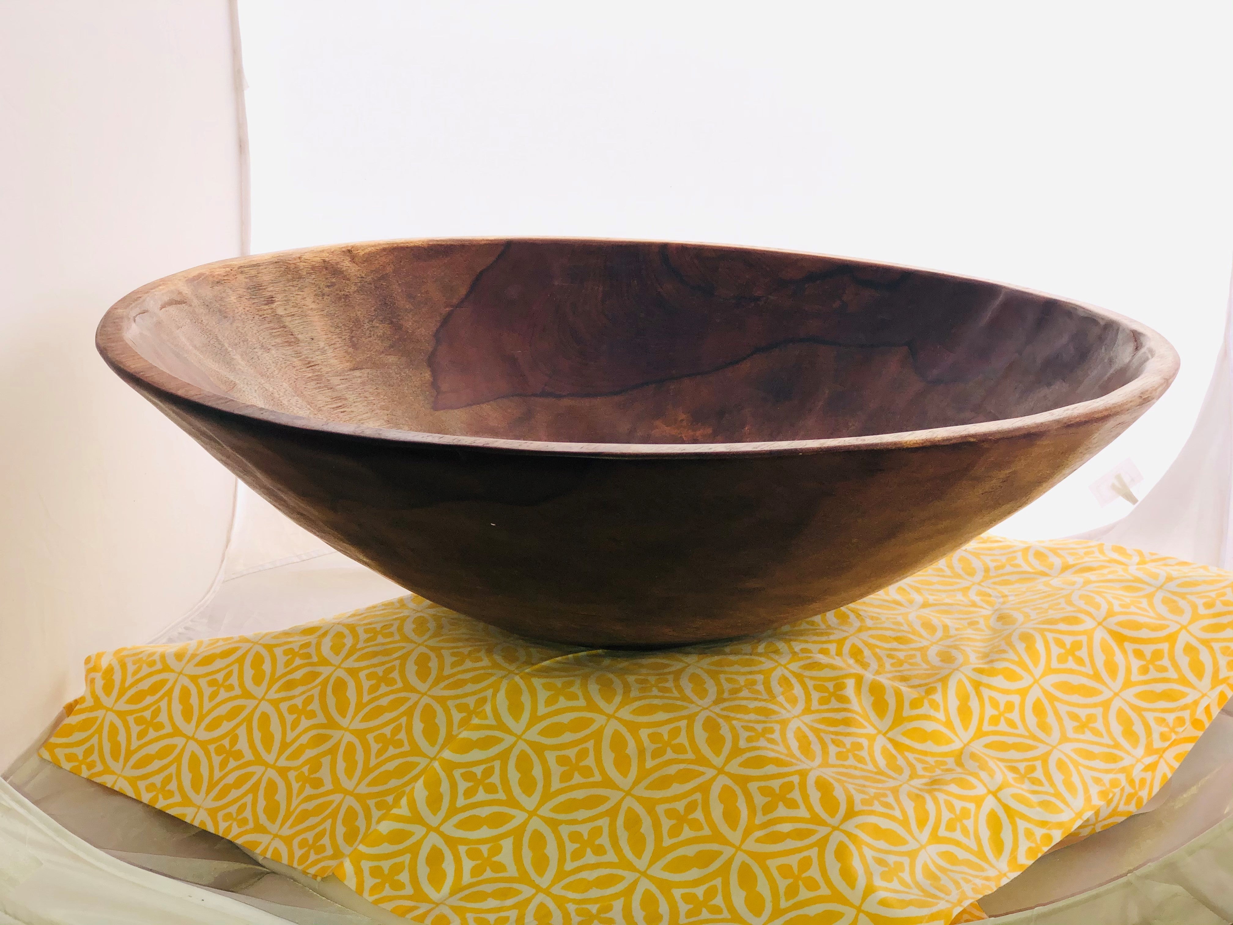 XXL 24 inch Classic Round Wood Bowl