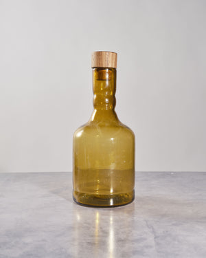 Brown_Decanter_with_topper