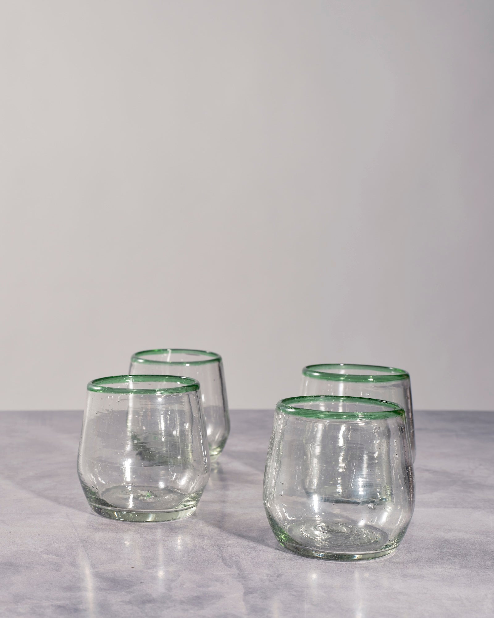 Green Rim Roly Wine Glass