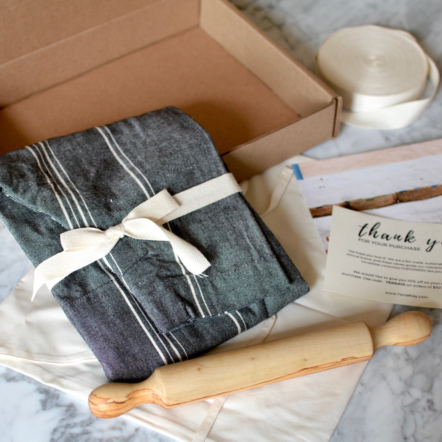 Gift Set of Full Apron and Olive Wood Rolling Pin | TerraKlay