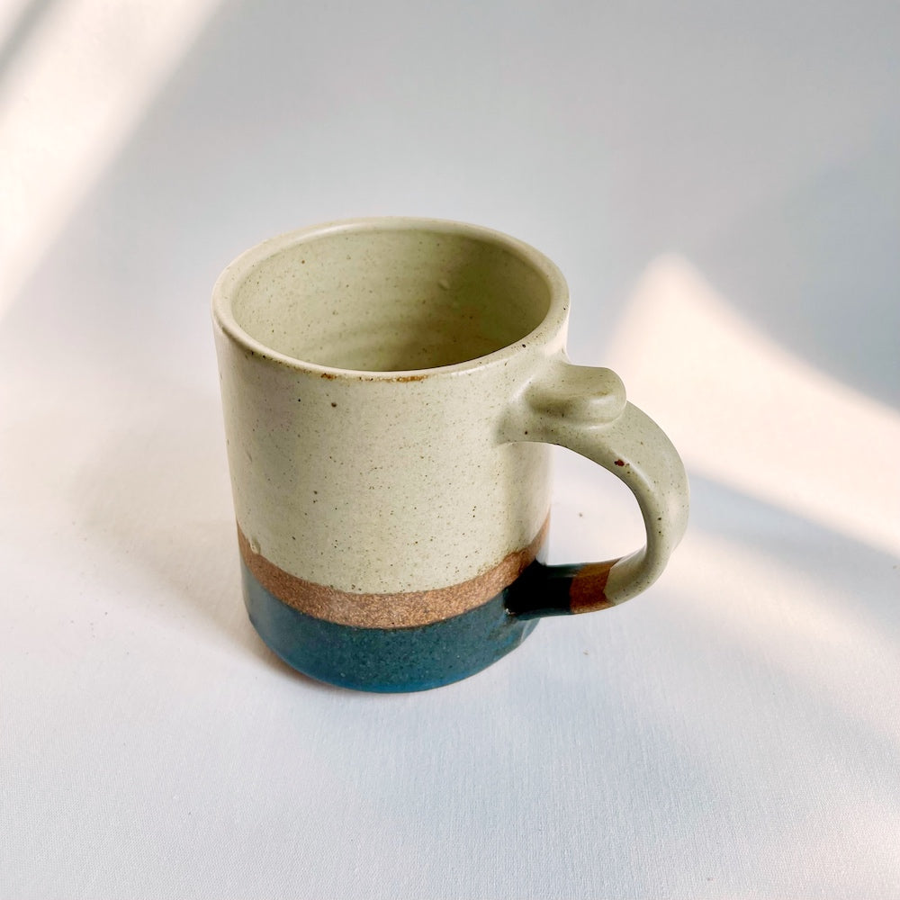 https://www.terraklay.com/cdn/shop/products/TerraKlay-white-and-blue-mug-3_2000x.jpg?v=1663270678